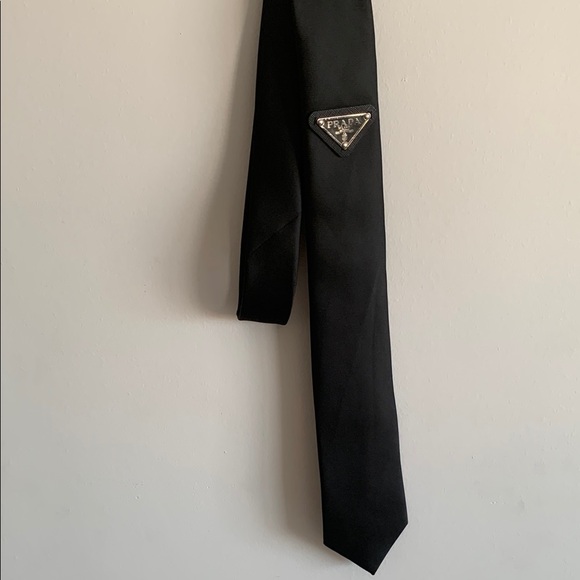 Prada Black Tie - Picture 1 of 5